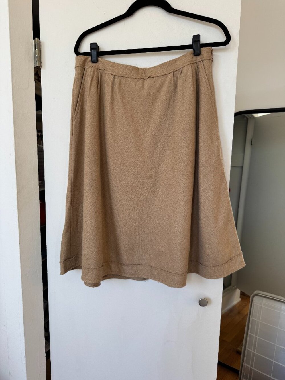Banana Republic Tan Wool Blend Skirt Size 12 Front Stain